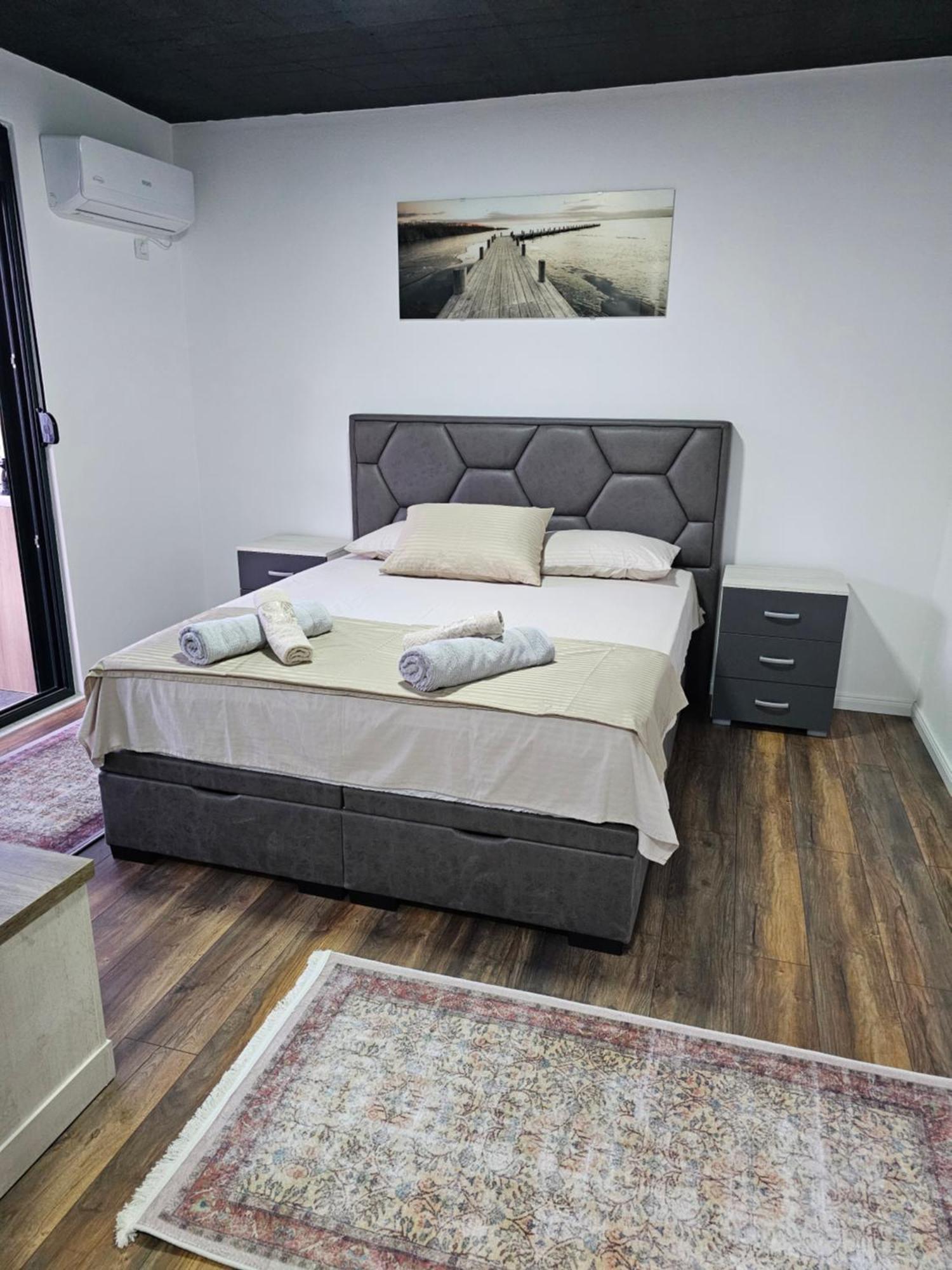 Apartments Ishmi In Center Of Ulcinj Exterior foto
